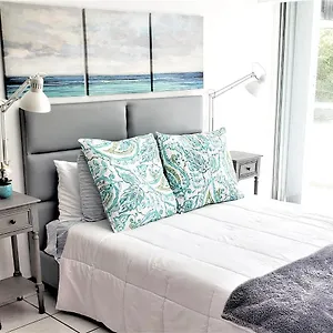 Kasa Ritz At The Lagoon Large Studio 1 Block To Beach At La Concha Apartment